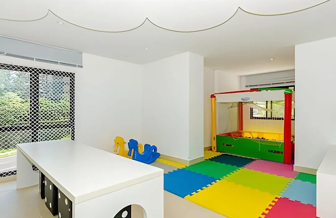 1 quarto, cheio de estilo, condo club Sky com vaga by UROOMS-1